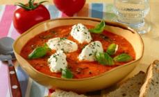 Tomato soup: a classic recipe and ways to modernize it