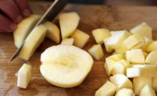 Schritt-für-Schritt-Rezept zum Kochen von Apple Cramb mit Foto Wie kochen Sie Apple Krambl
